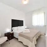 Relais Isabel Bed & Breakfast 4*