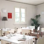 Relais Isabel Bed & Breakfast 4*