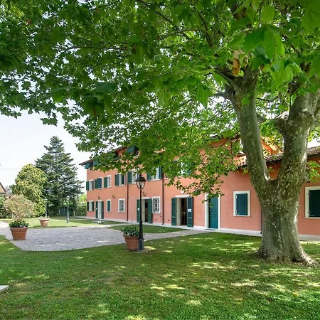 Relais Isabel Pietrasanta