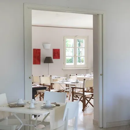 Relais Isabel B&B 피에트라산타